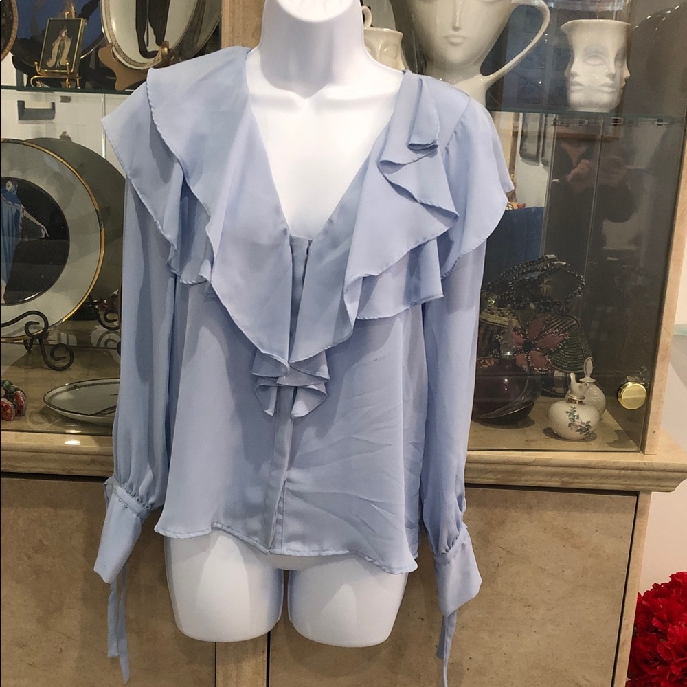 Zara Soft v-neck Blue Ruffled Blouse sz S